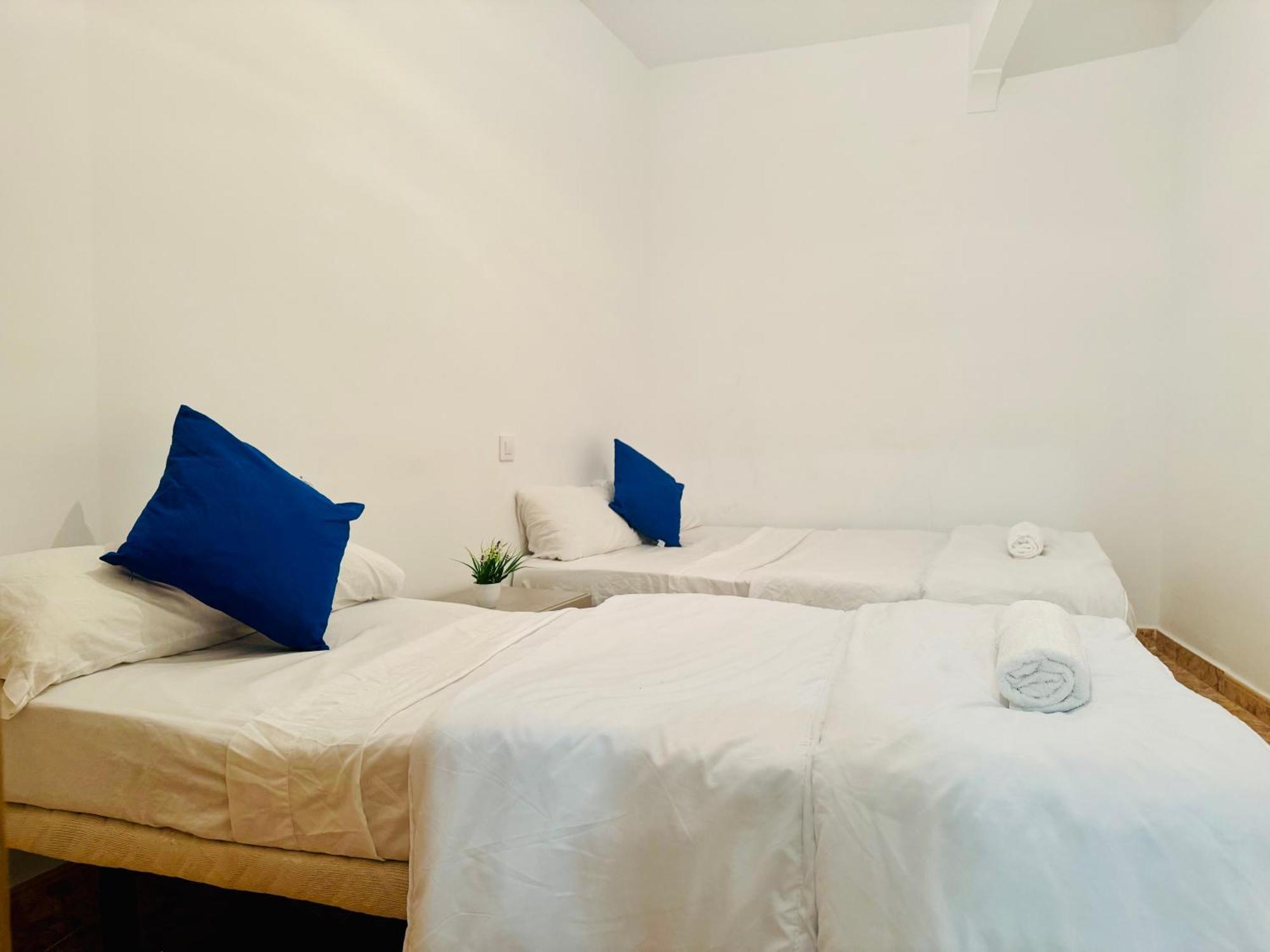 Appartement Pisos Baraja Gl à Madrid Extérieur photo